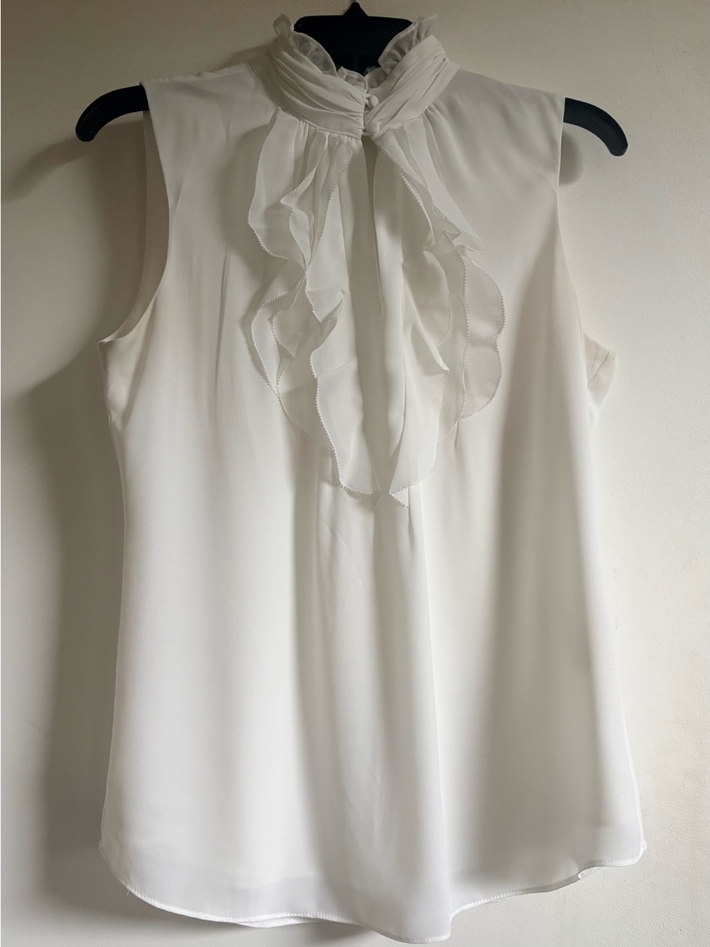 White House Black Market White Ruffle-Neck Sleeveless Blouse Size 4